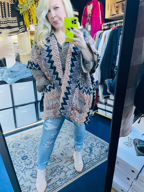 ZIGZAG PONCHO