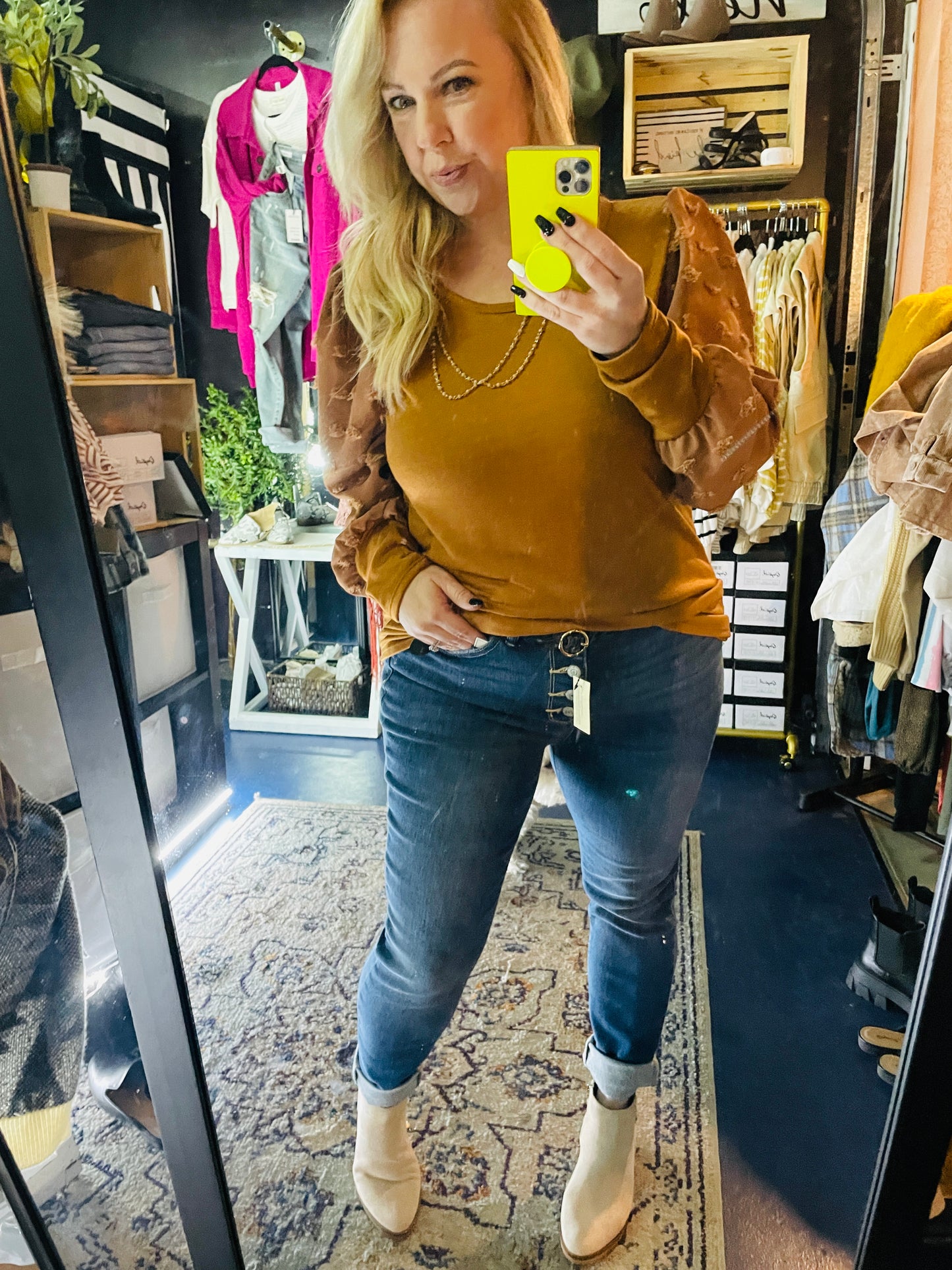 SWISS DOT PUFF SLEEVES TOP
