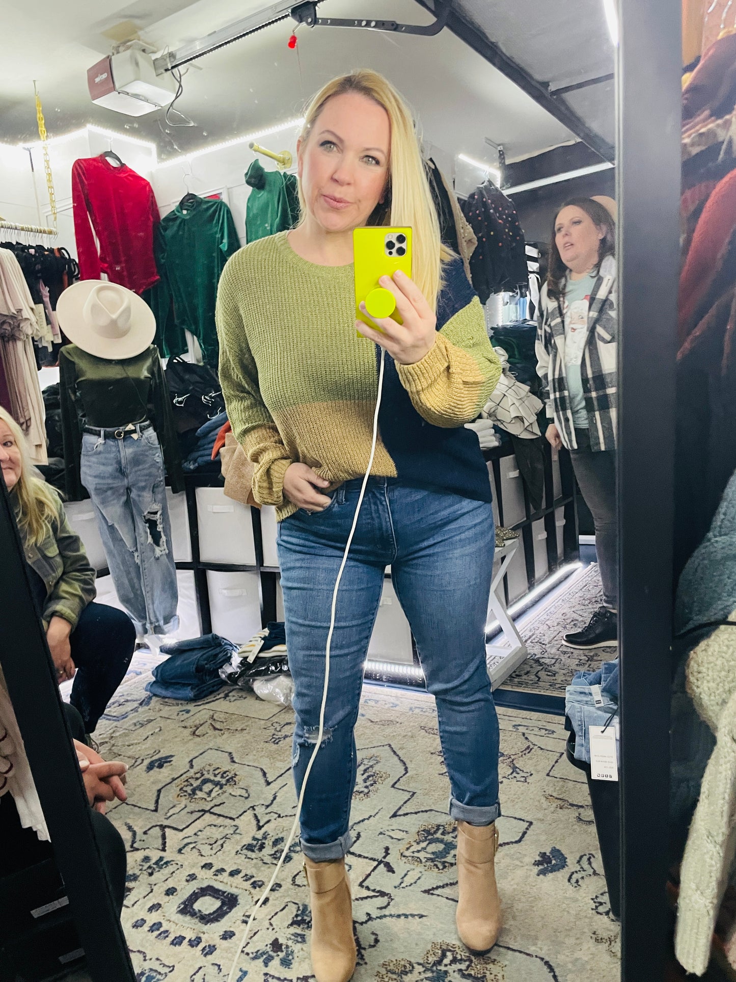 COLORBLOCK KNIT SWEATER
