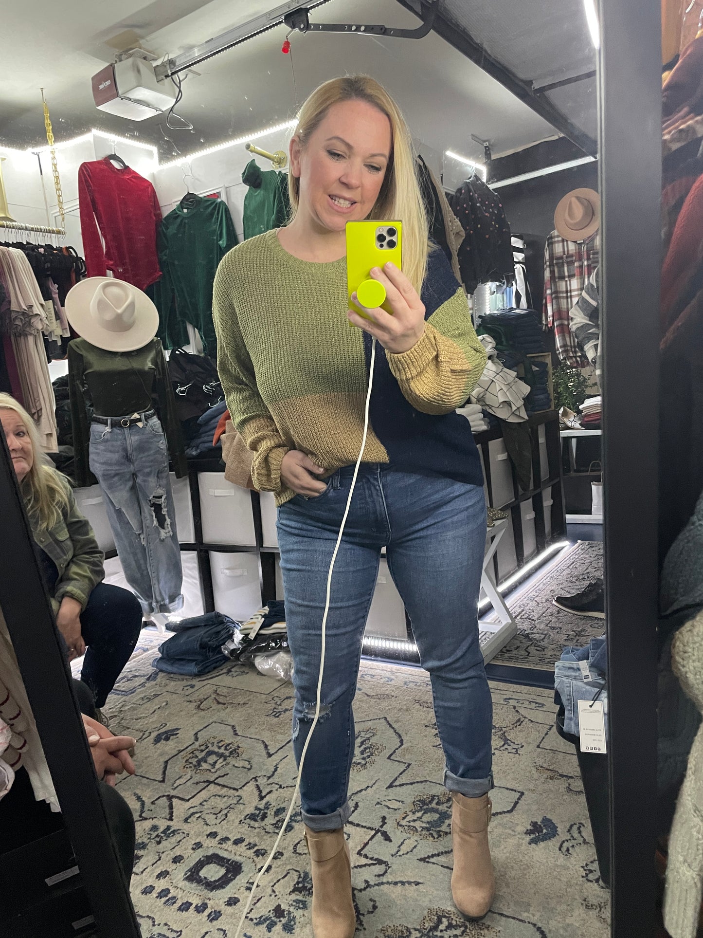 COLORBLOCK KNIT SWEATER