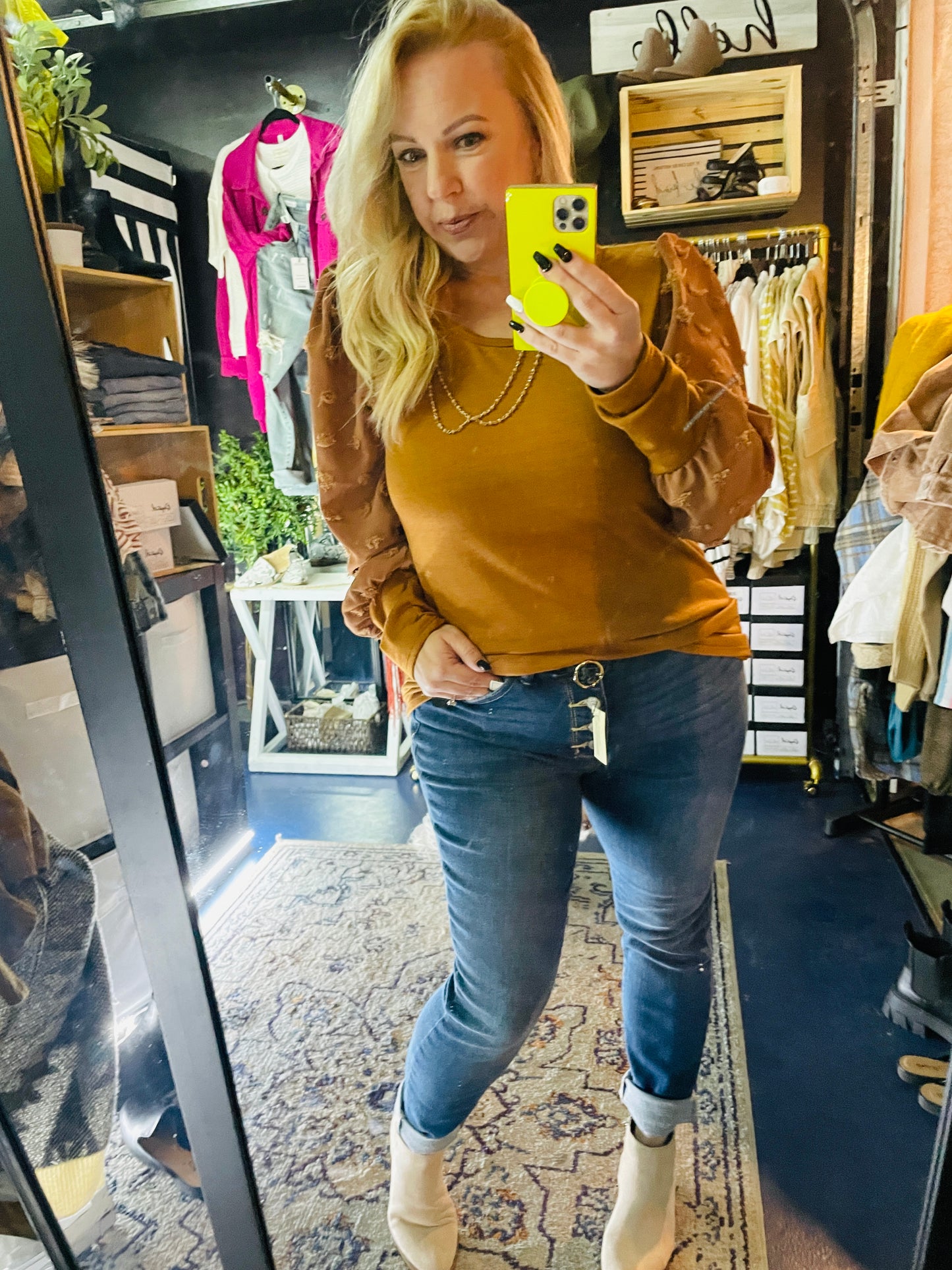 SWISS DOT PUFF SLEEVES TOP