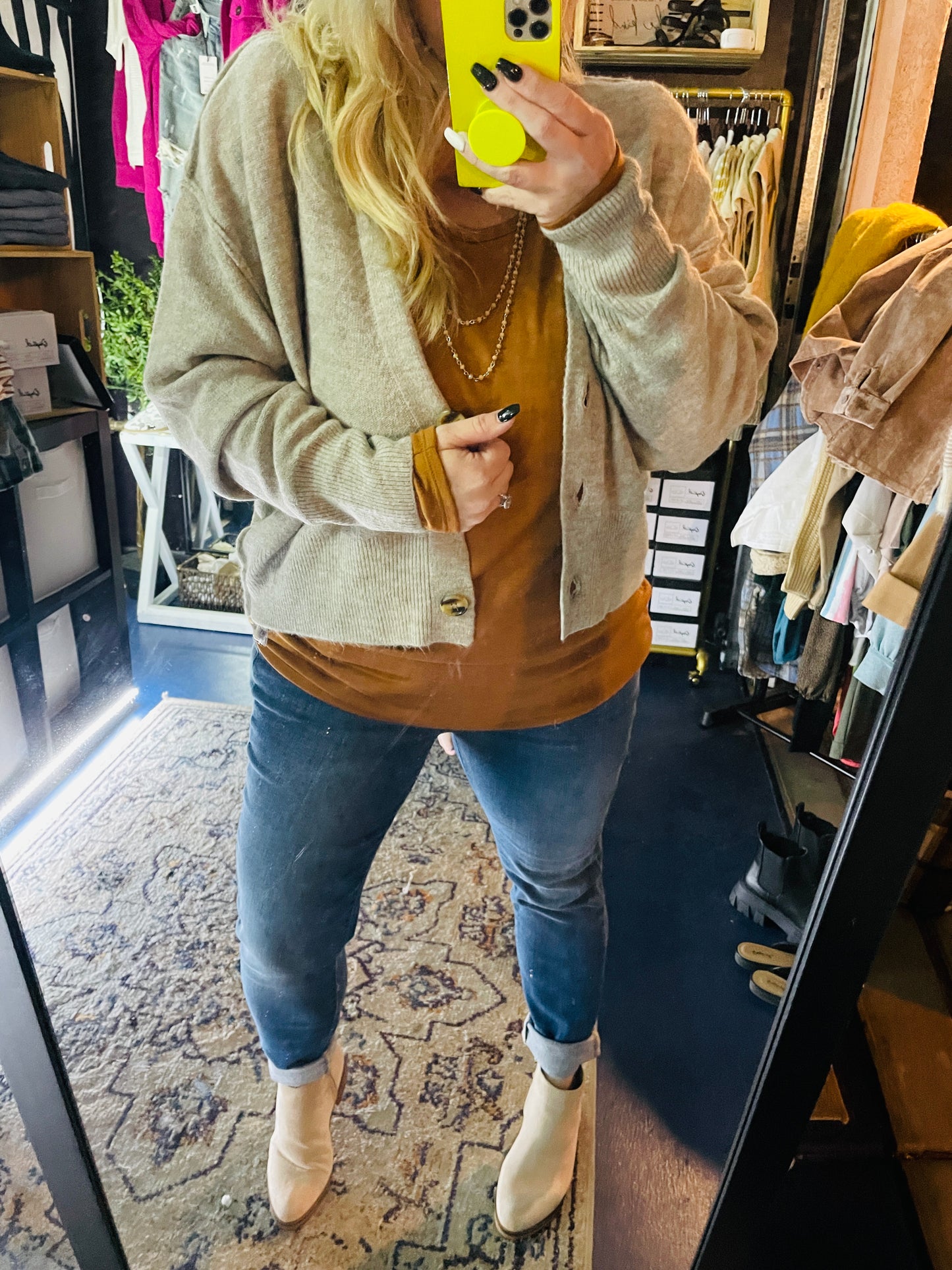SWISS DOT PUFF SLEEVES TOP