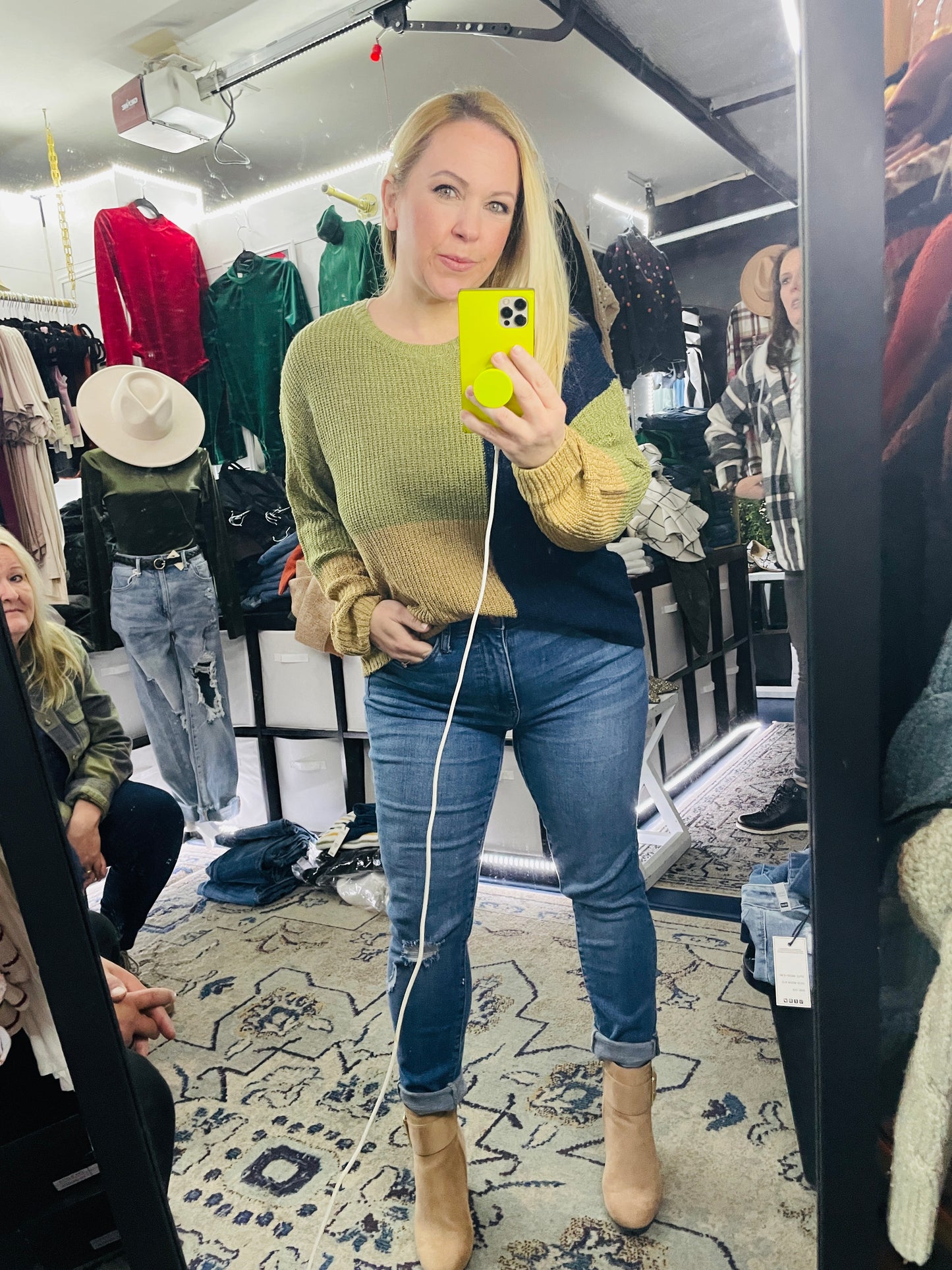 COLORBLOCK KNIT SWEATER