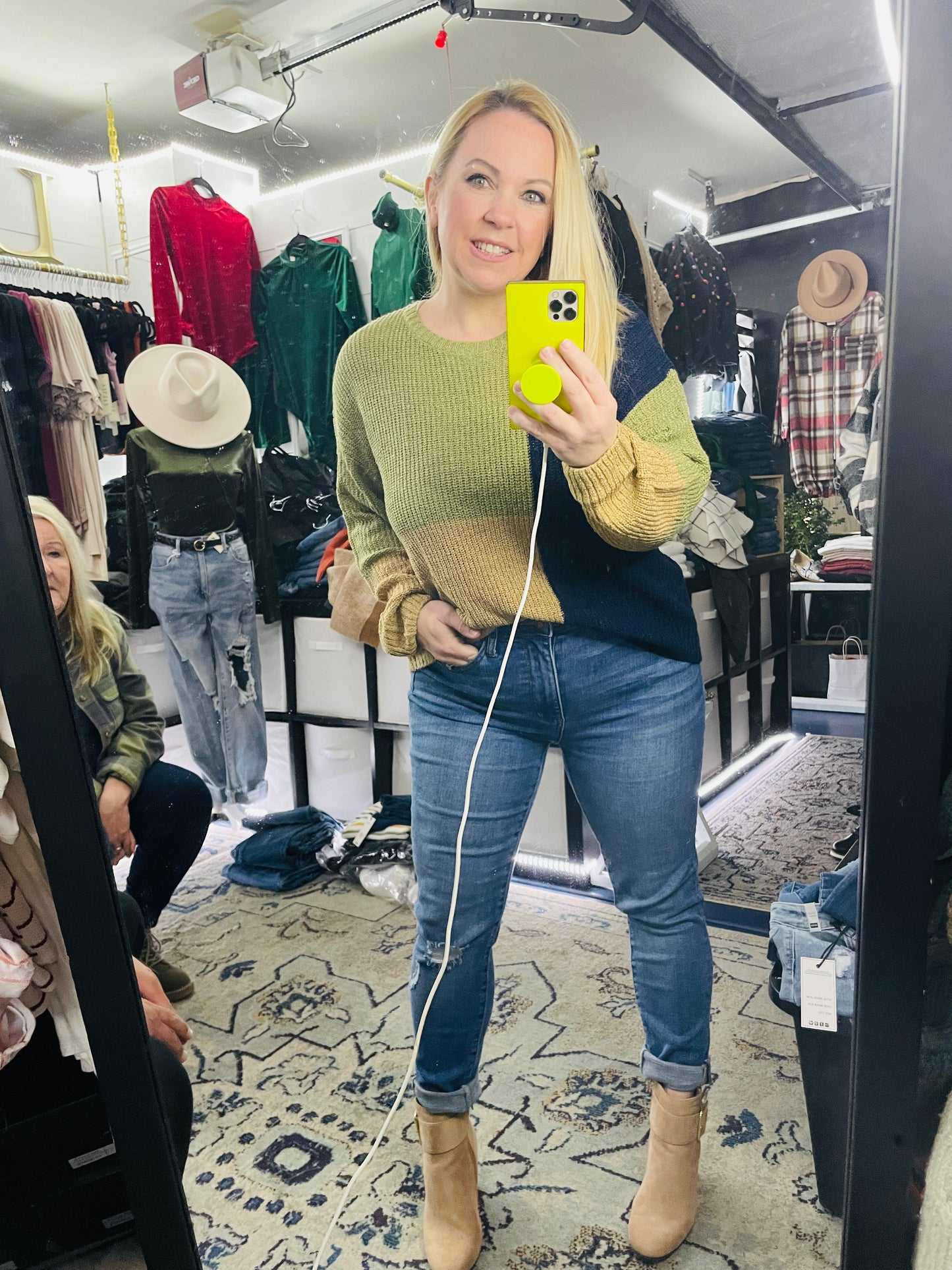 COLORBLOCK KNIT SWEATER